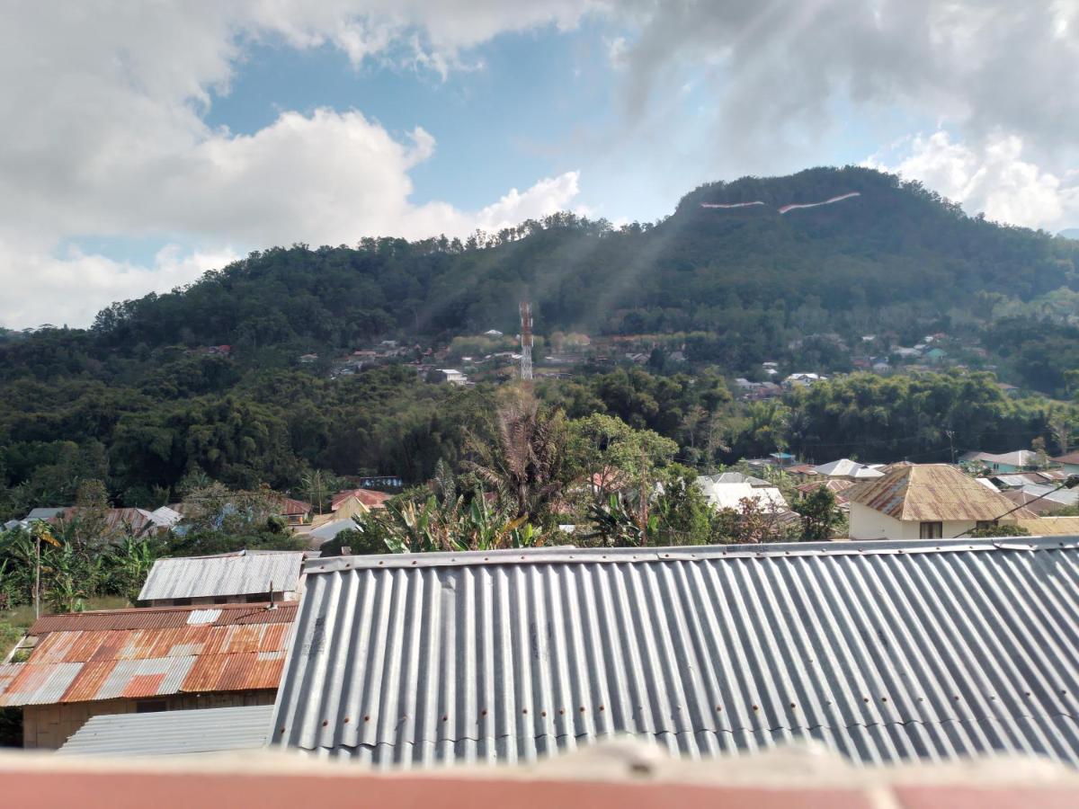 Kristian Homestay Bajawa エクステリア 写真
