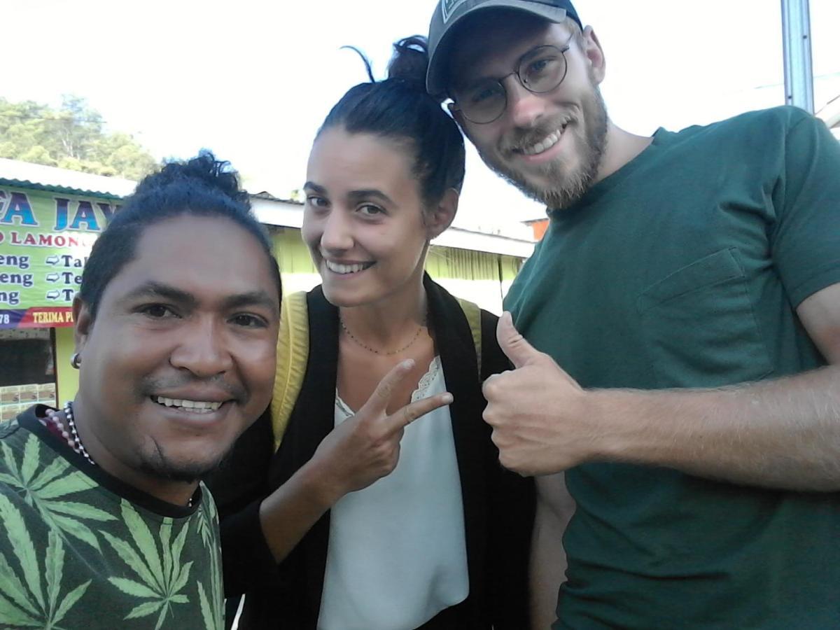 Kristian Homestay Bajawa エクステリア 写真