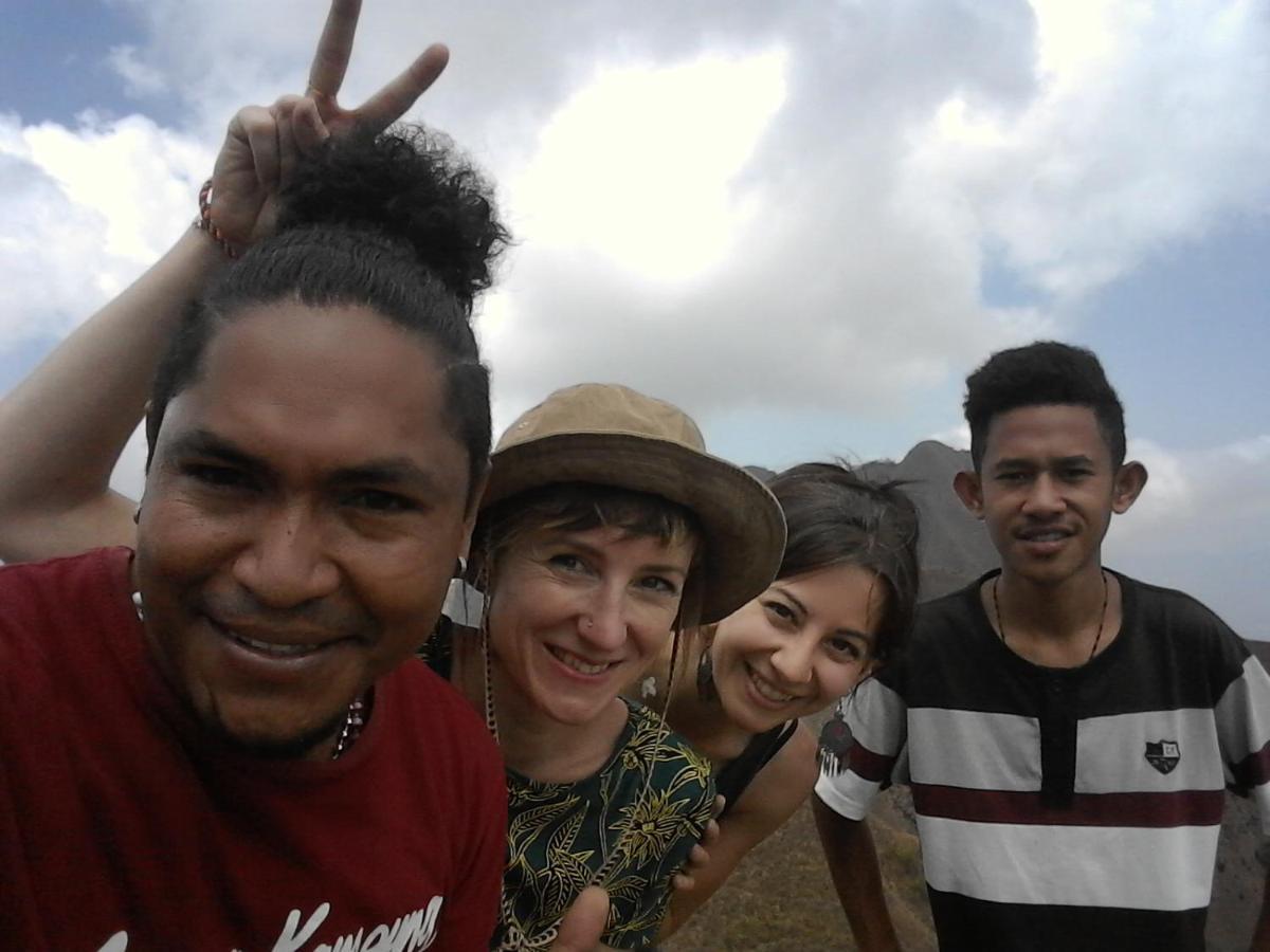 Kristian Homestay Bajawa エクステリア 写真