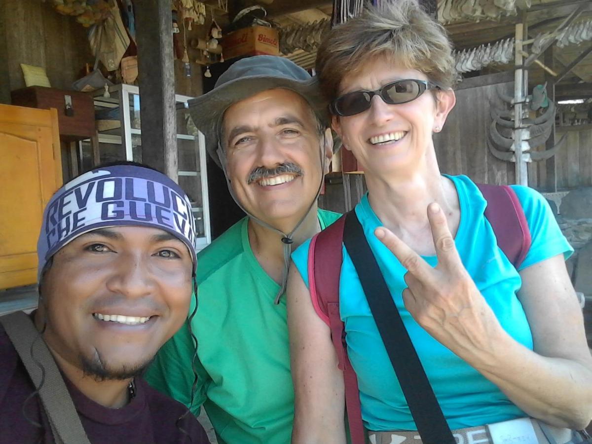 Kristian Homestay Bajawa エクステリア 写真