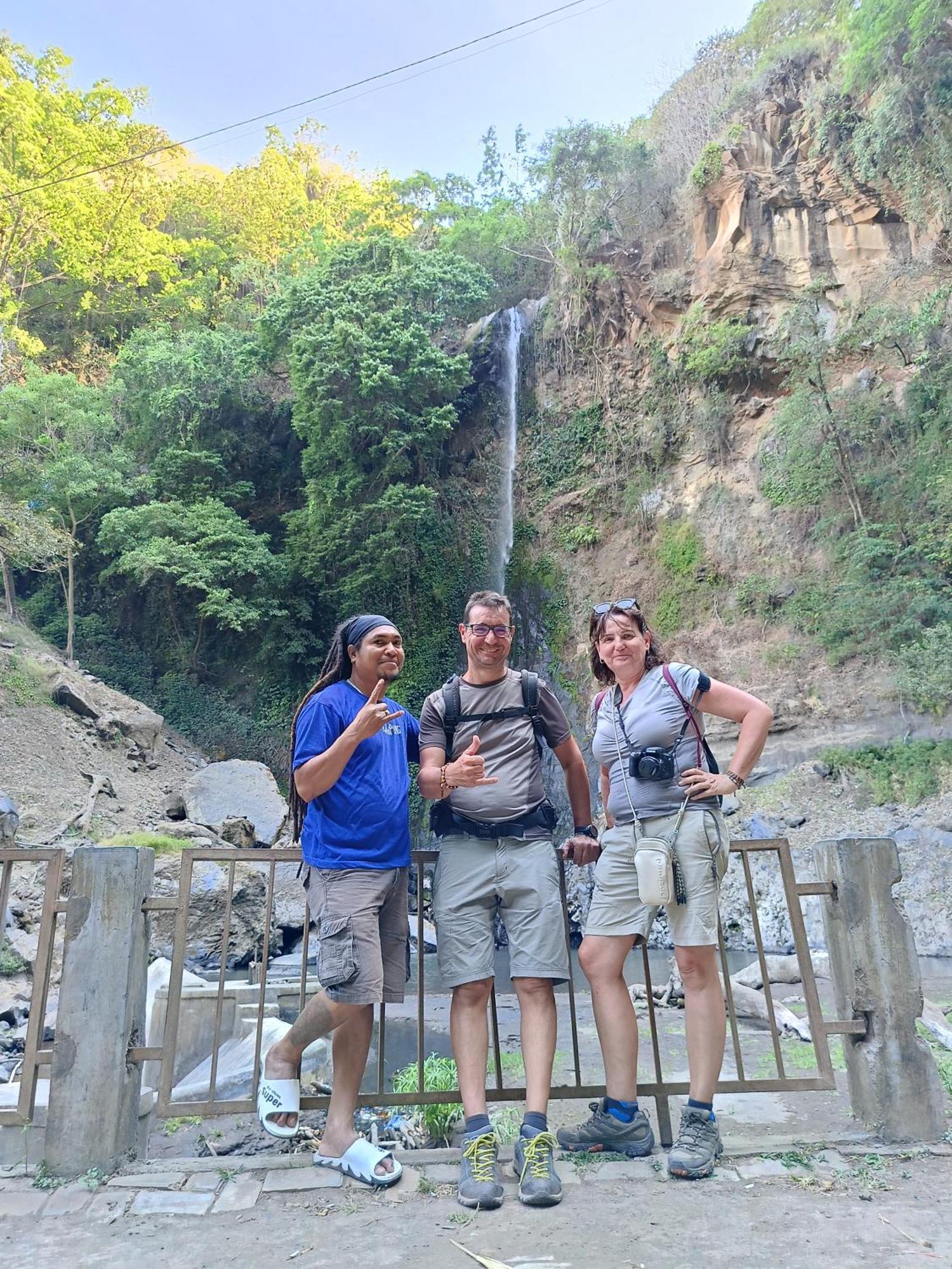 Kristian Homestay Bajawa エクステリア 写真