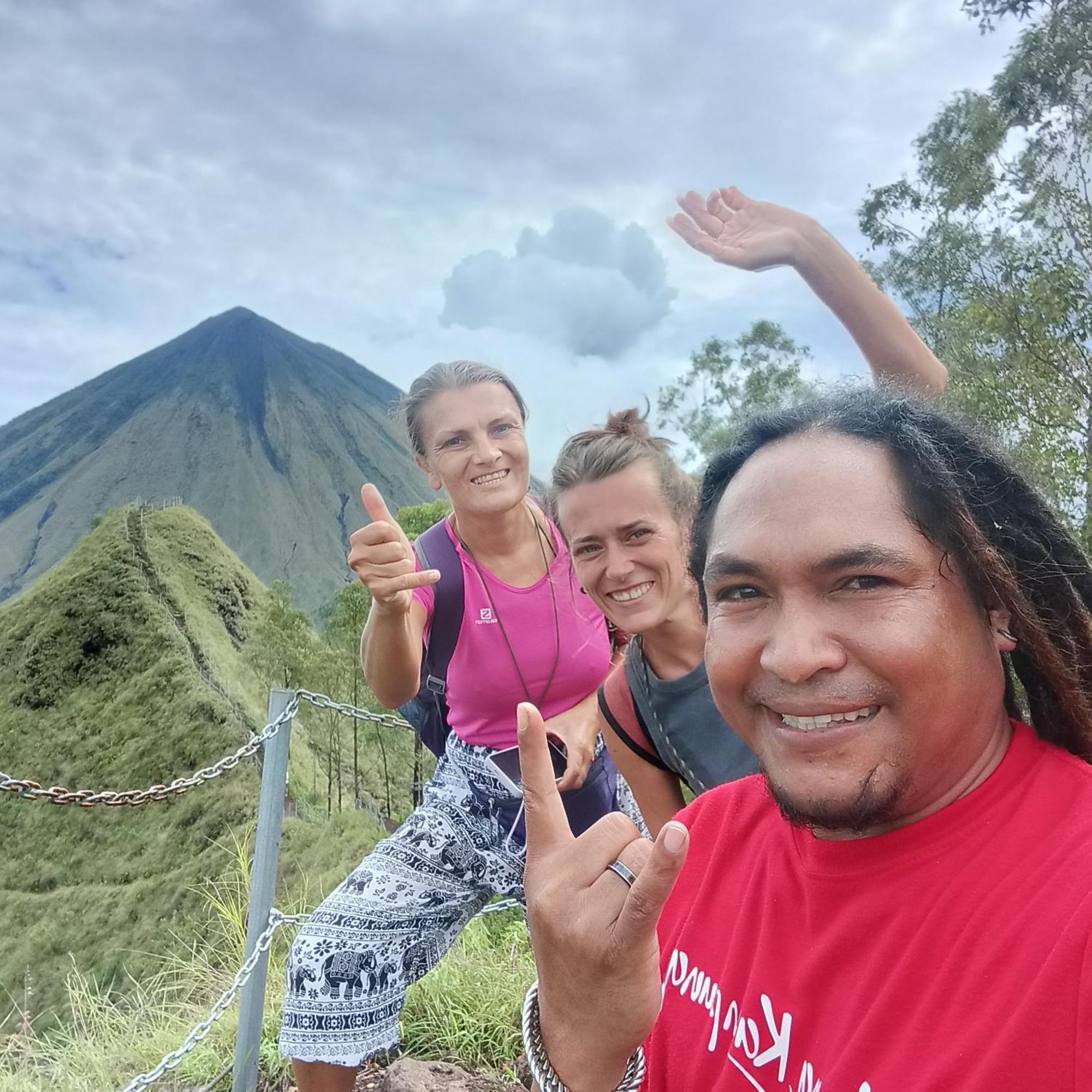 Kristian Homestay Bajawa エクステリア 写真